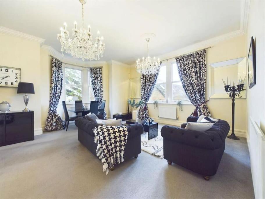 Upmarket Apartment In Ormskirk Exterior photo